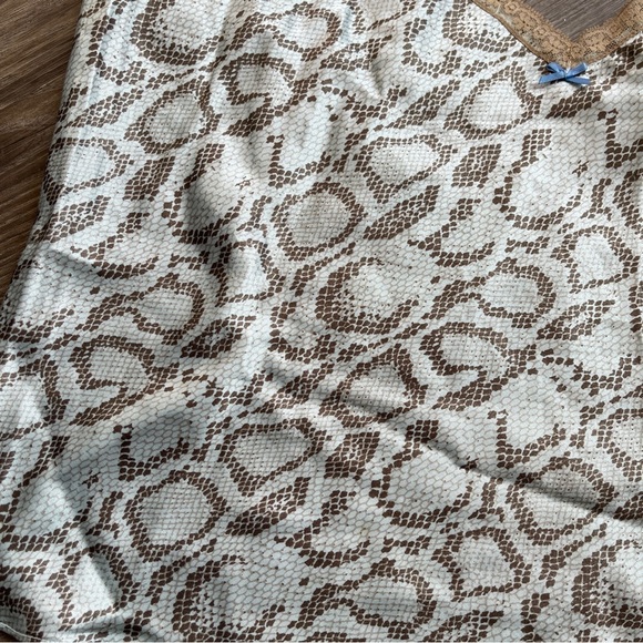 90’s Vintage Snake Print Camisole - Picture 2 of 5